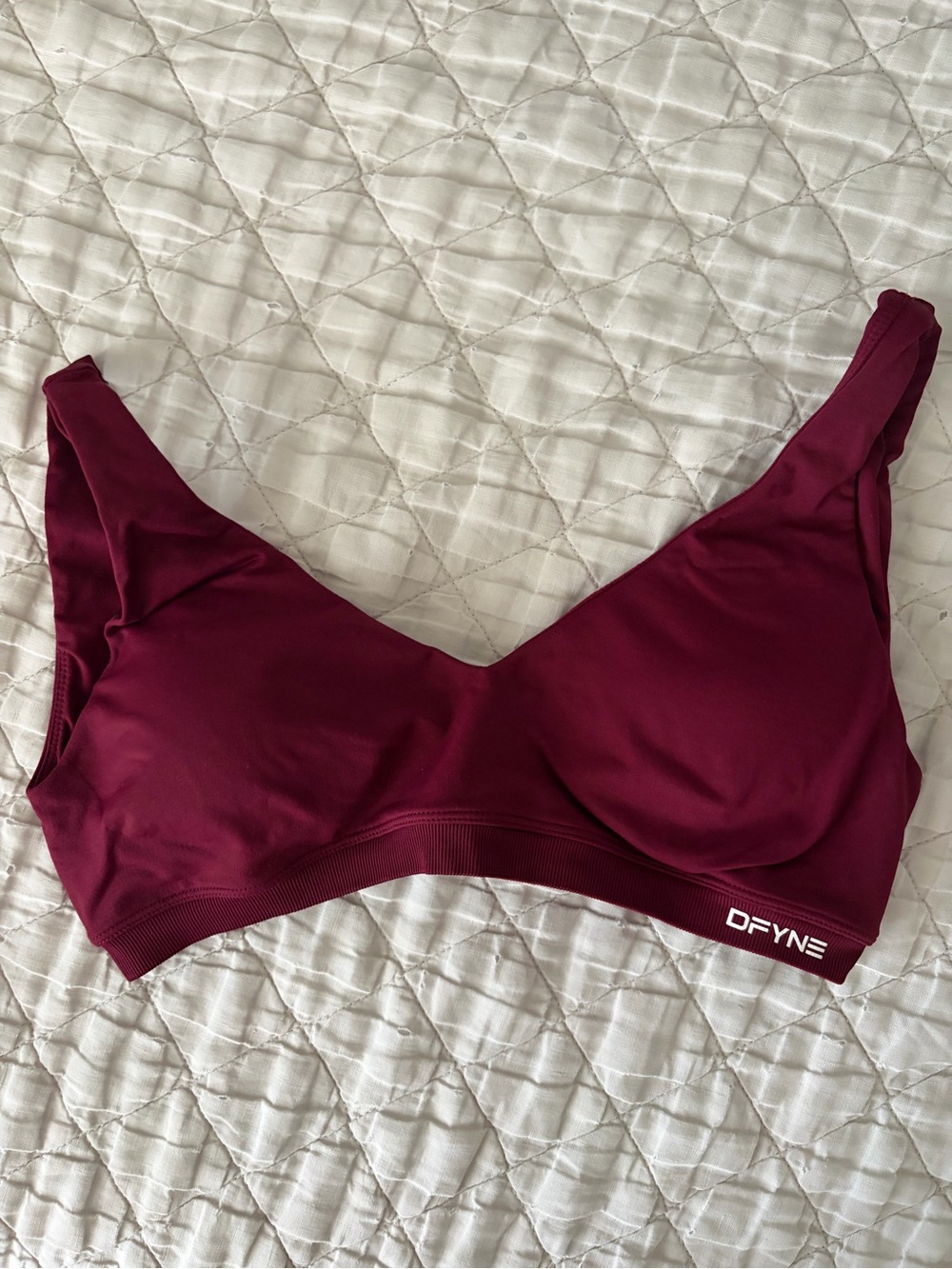 Dfyne Winter Berry Scoop Neck Bra size Large